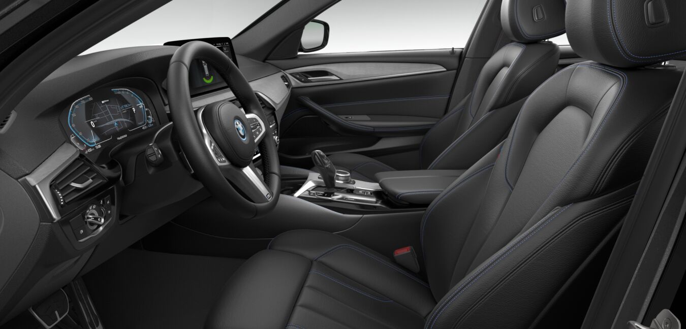 BMW BMW 5er im Innenraum seitlich BMW BMW 5er im Innenraum seitlich