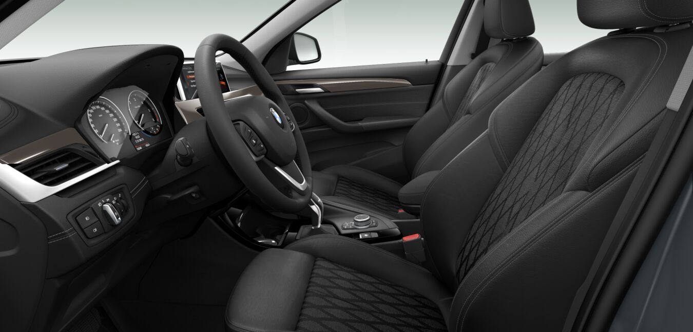 BMW BMW X im Innenraum seitlich BMW BMW X im Innenraum seitlich