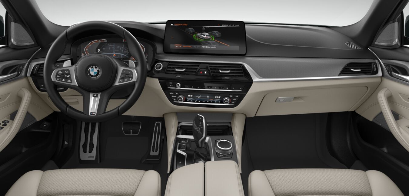 BMW BMW 5er im Innenraum von vorne BMW BMW 5er im Innenraum von vorne