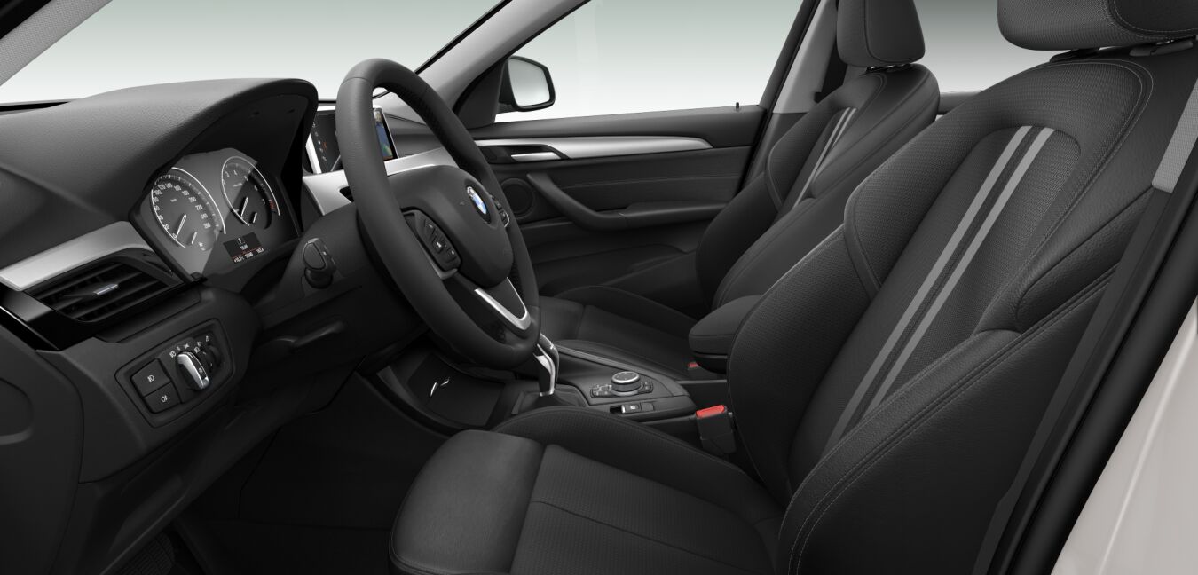 BMW BMW X im Innenraum seitlich BMW BMW X im Innenraum seitlich