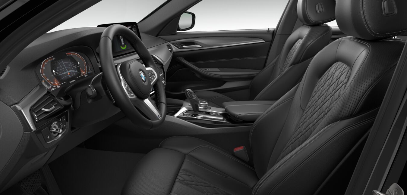 BMW BMW 5er im Innenraum seitlich BMW BMW 5er im Innenraum seitlich