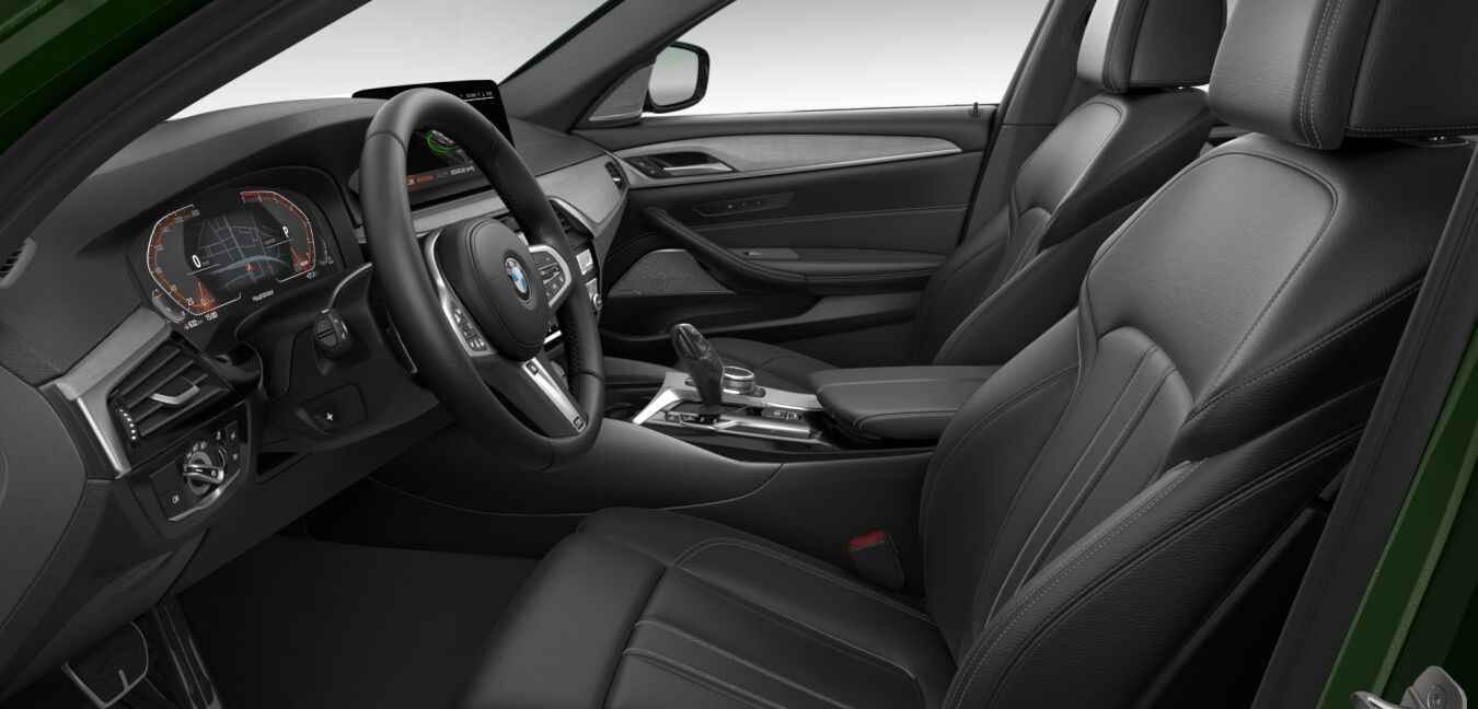 BMW BMW 5er im Innenraum seitlich BMW BMW 5er im Innenraum seitlich