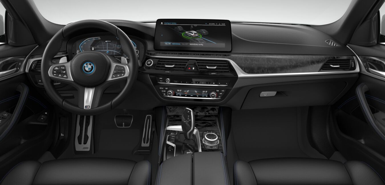 BMW BMW 5er im Innenraum von vorne BMW BMW 5er im Innenraum von vorne