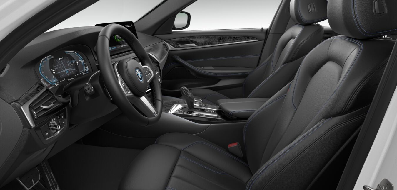 BMW BMW 5er im Innenraum seitlich BMW BMW 5er im Innenraum seitlich