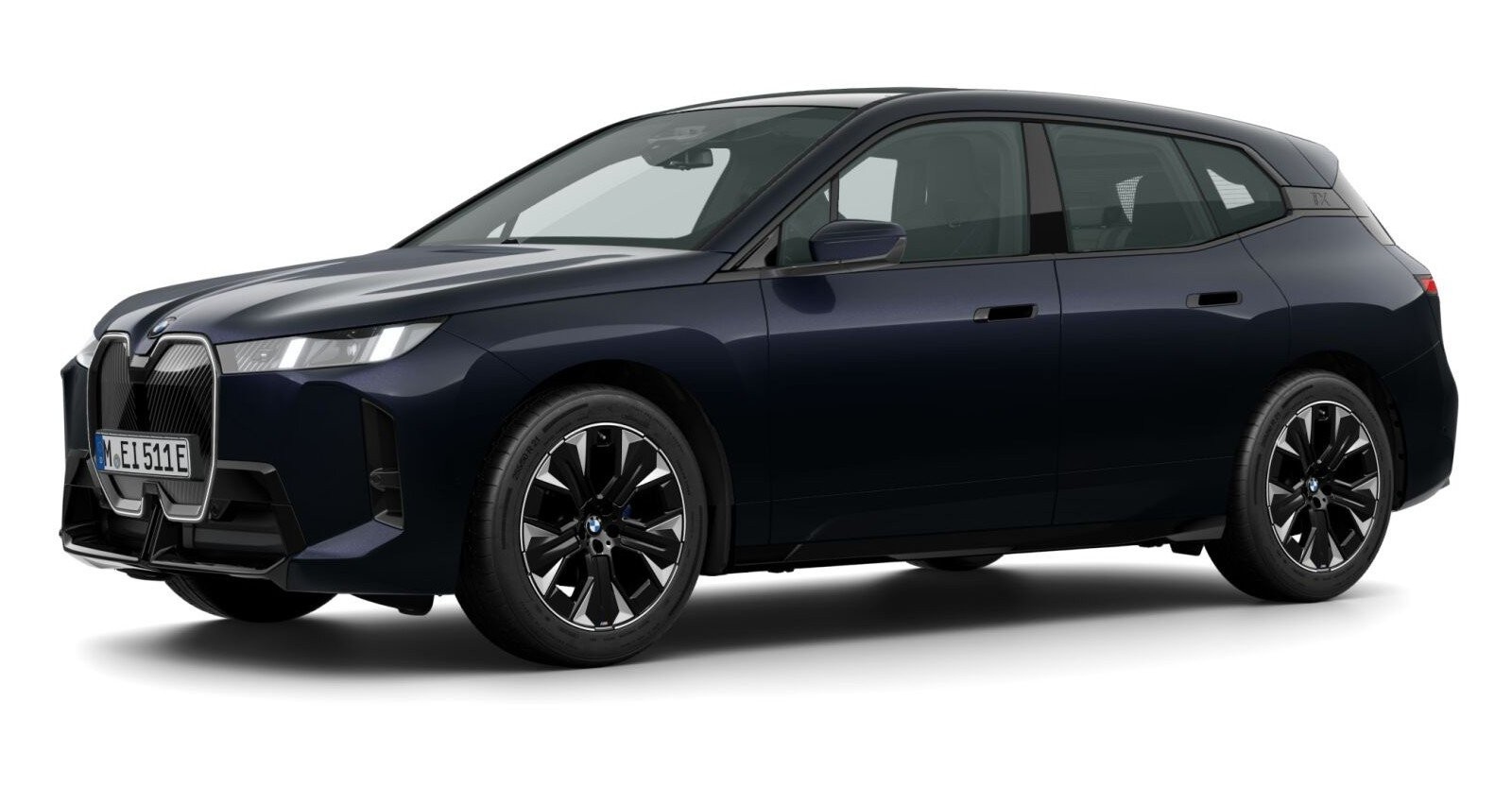 BMW iX xDrive45 in Schwarz von vorne BMW iX xDrive45 in Schwarz von vorne