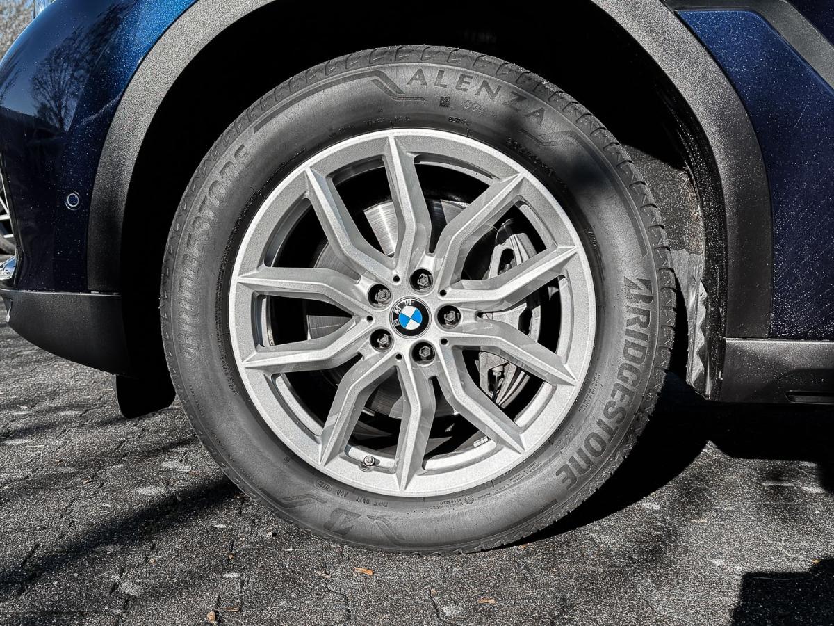 Originalaufnahme des Fahrzeugs Originalaufnahme des Fahrzeugs