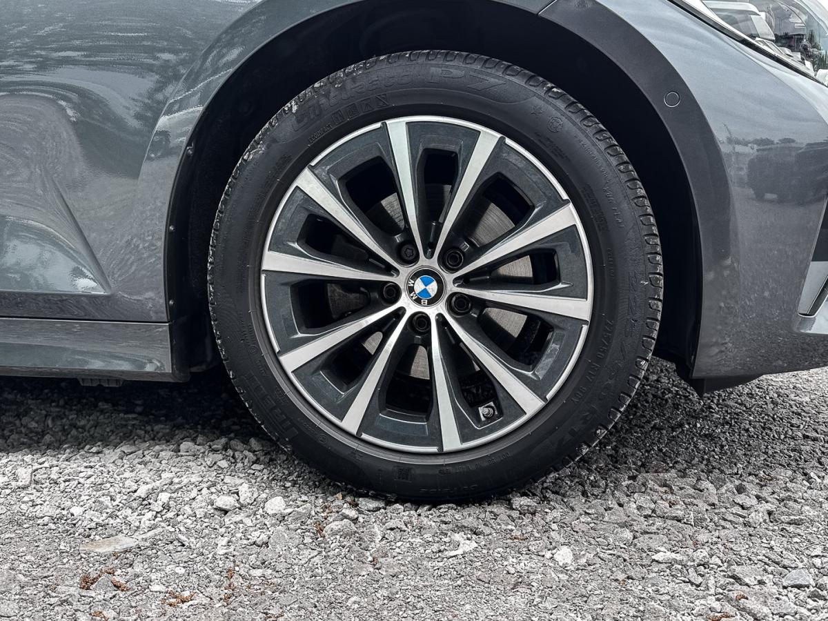 Originalaufnahme des Fahrzeugs Originalaufnahme des Fahrzeugs