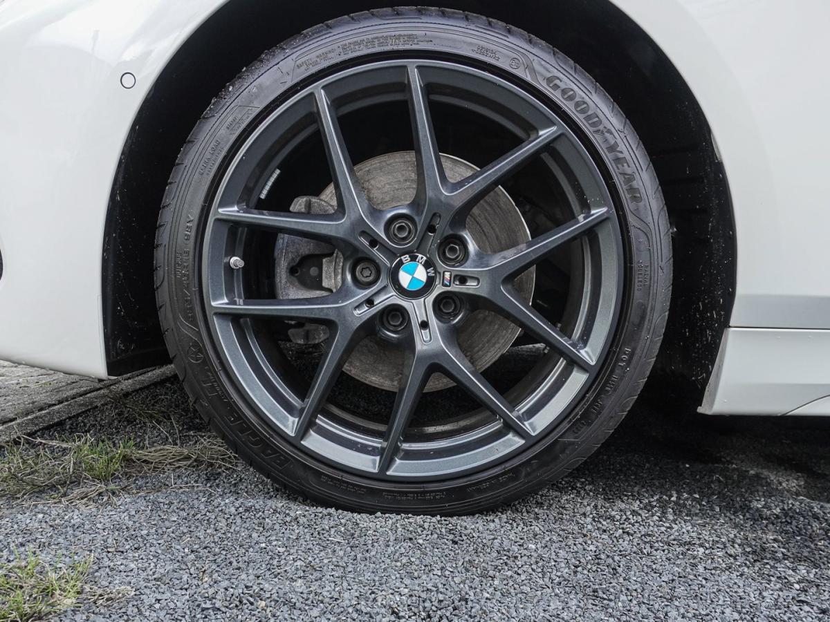 Originalaufnahme des Fahrzeugs Originalaufnahme des Fahrzeugs