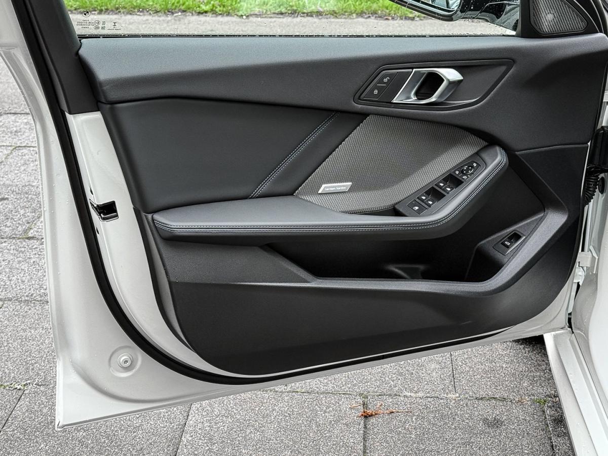 Originalaufnahme des Fahrzeugs Originalaufnahme des Fahrzeugs
