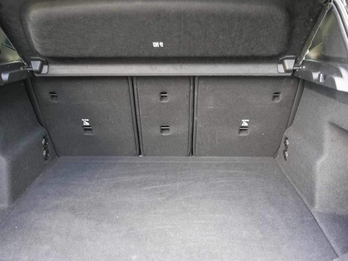 Originalaufnahme des Fahrzeugs Originalaufnahme des Fahrzeugs