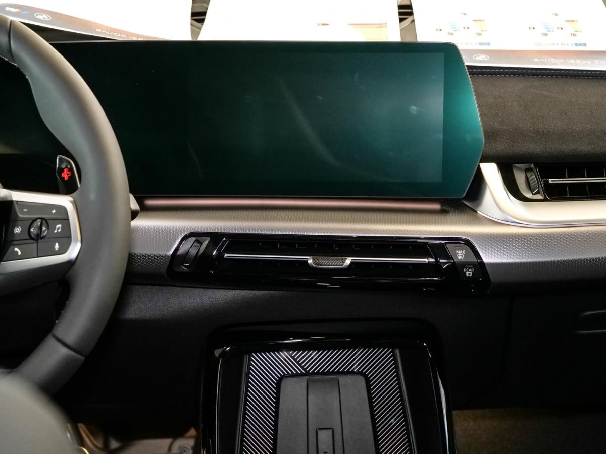 Originalaufnahme des Fahrzeugs Originalaufnahme des Fahrzeugs