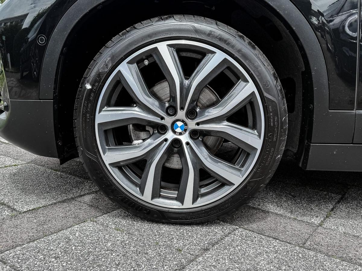 Originalaufnahme des Fahrzeugs Originalaufnahme des Fahrzeugs