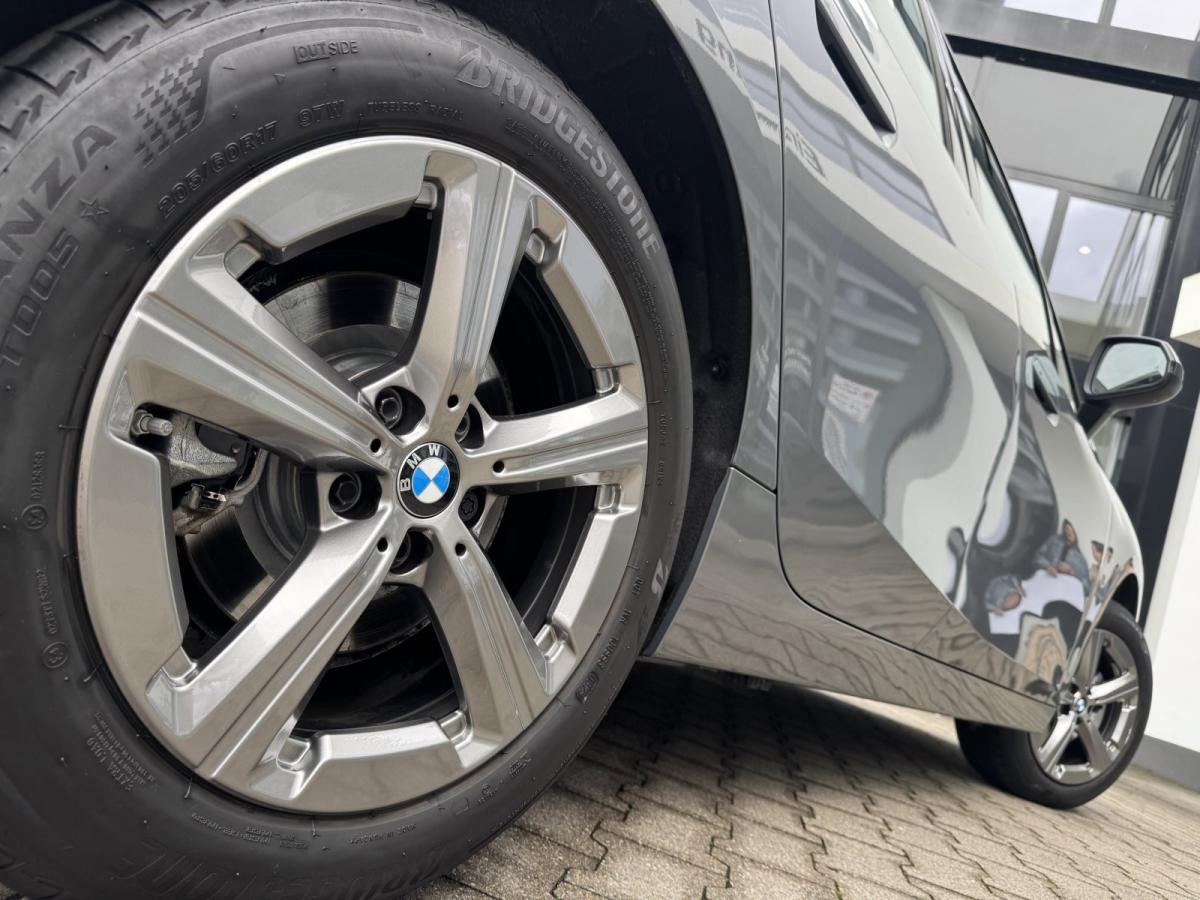 Originalaufnahme des Fahrzeugs Originalaufnahme des Fahrzeugs