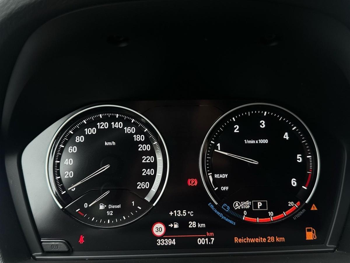 Originalaufnahme des Fahrzeugs Originalaufnahme des Fahrzeugs