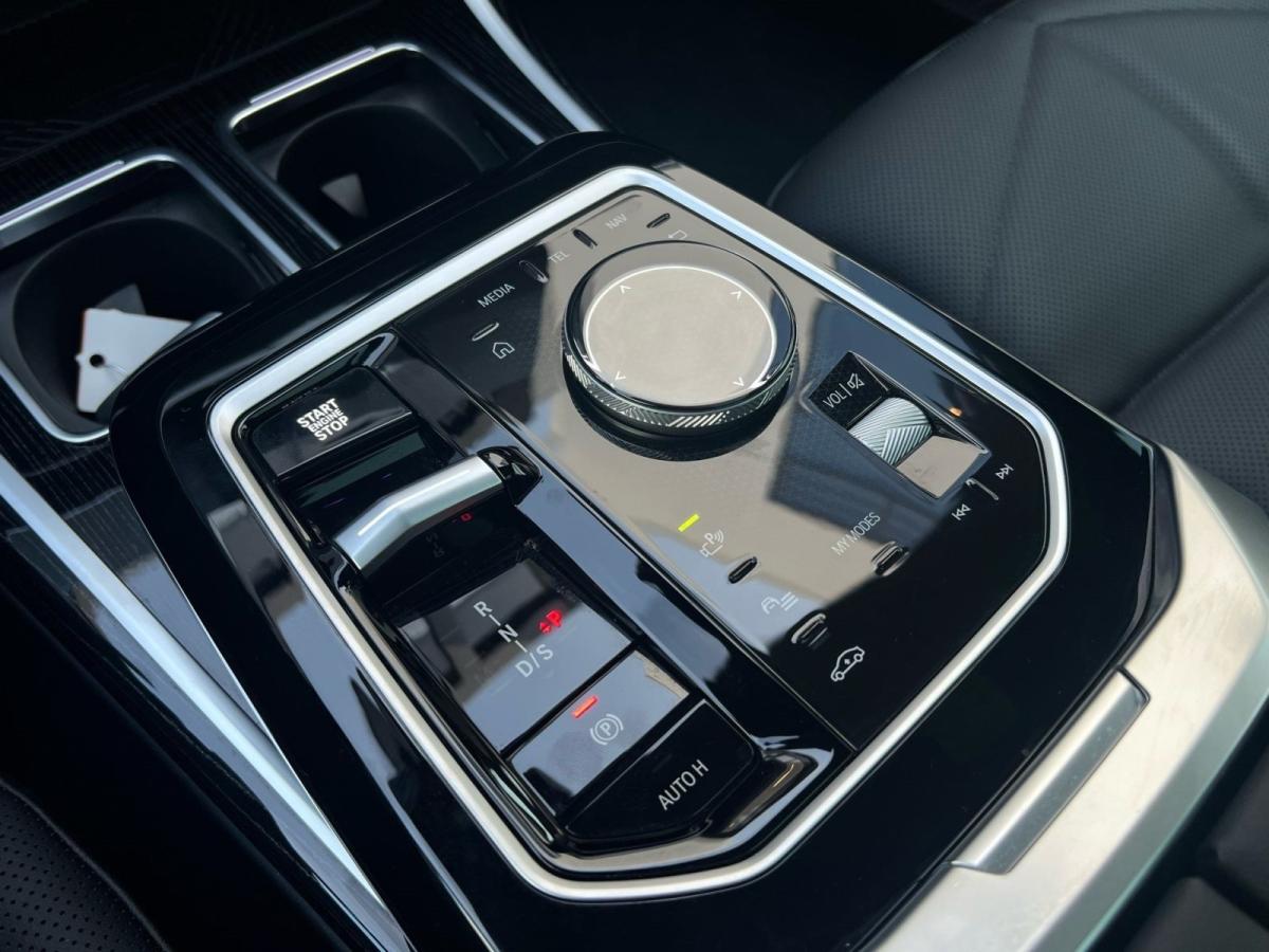BMW 740d xDrive Limousine im Innenraum
