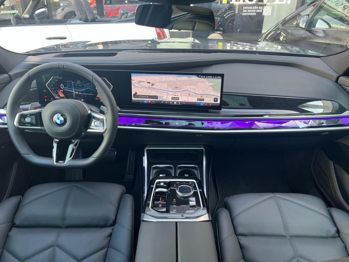 BMW 740d xDrive Limousine im Innenraum