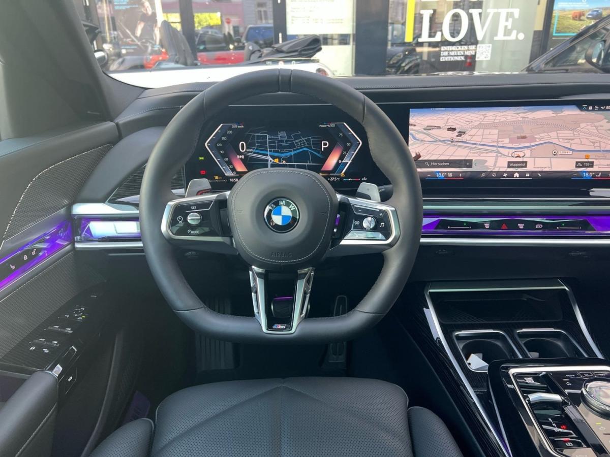 BMW 740d xDrive Limousine im Innenraum