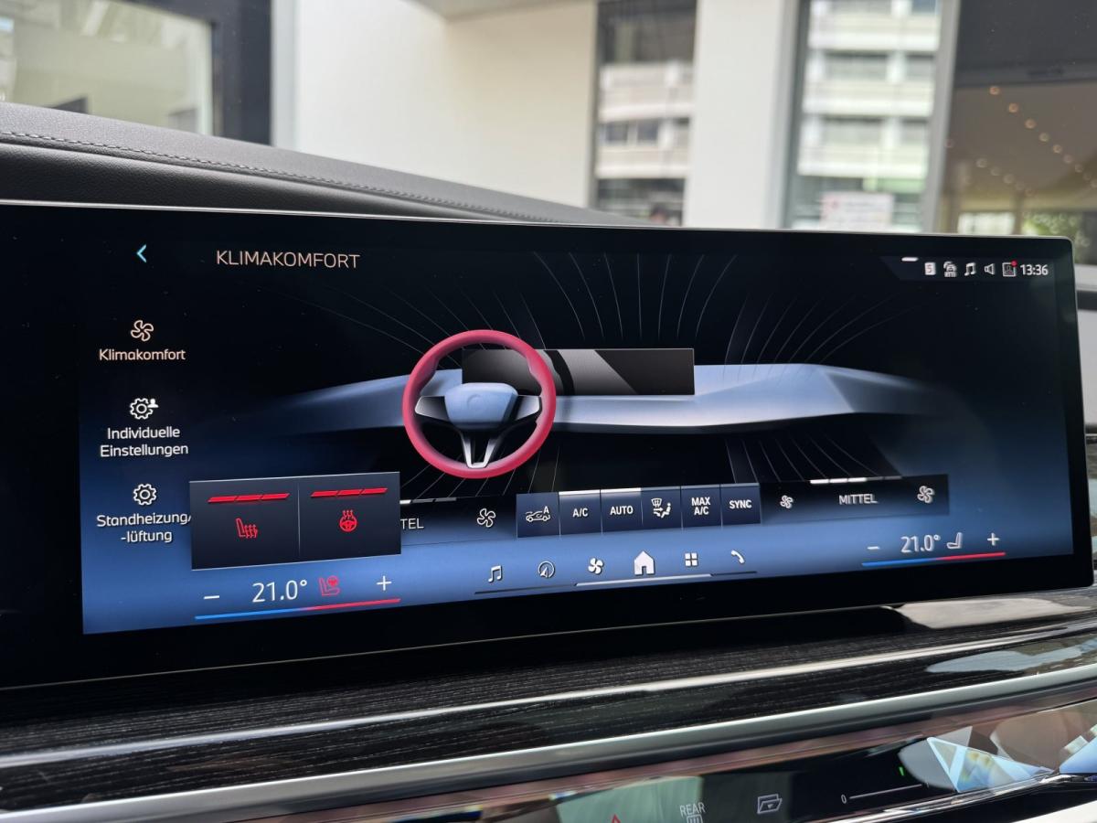BMW 740d xDrive Limousine im Innenraum