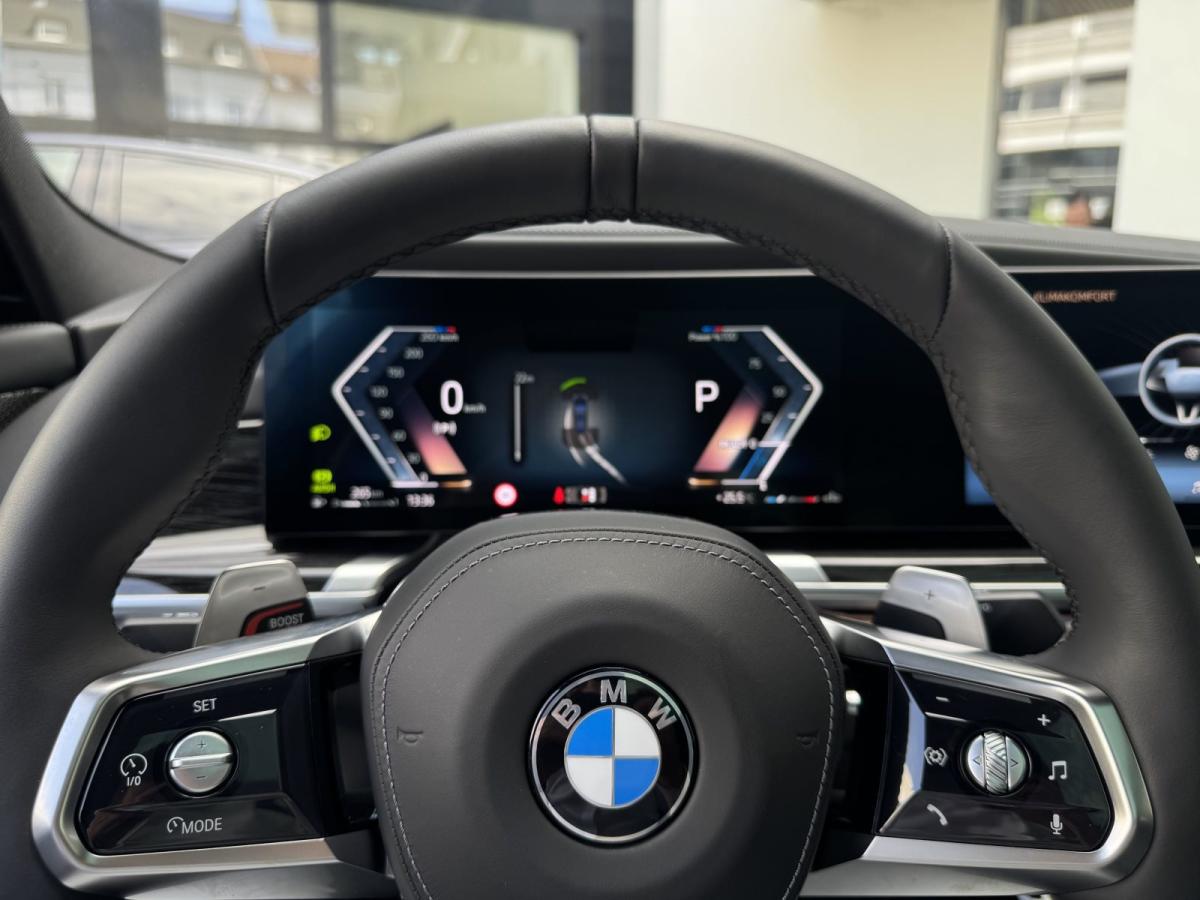 BMW 740d xDrive Limousine im Innenraum
