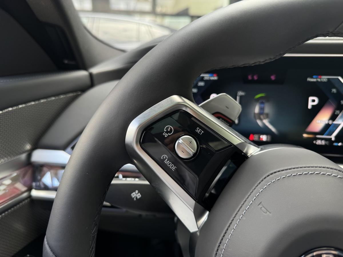 BMW 740d xDrive Limousine im Innenraum