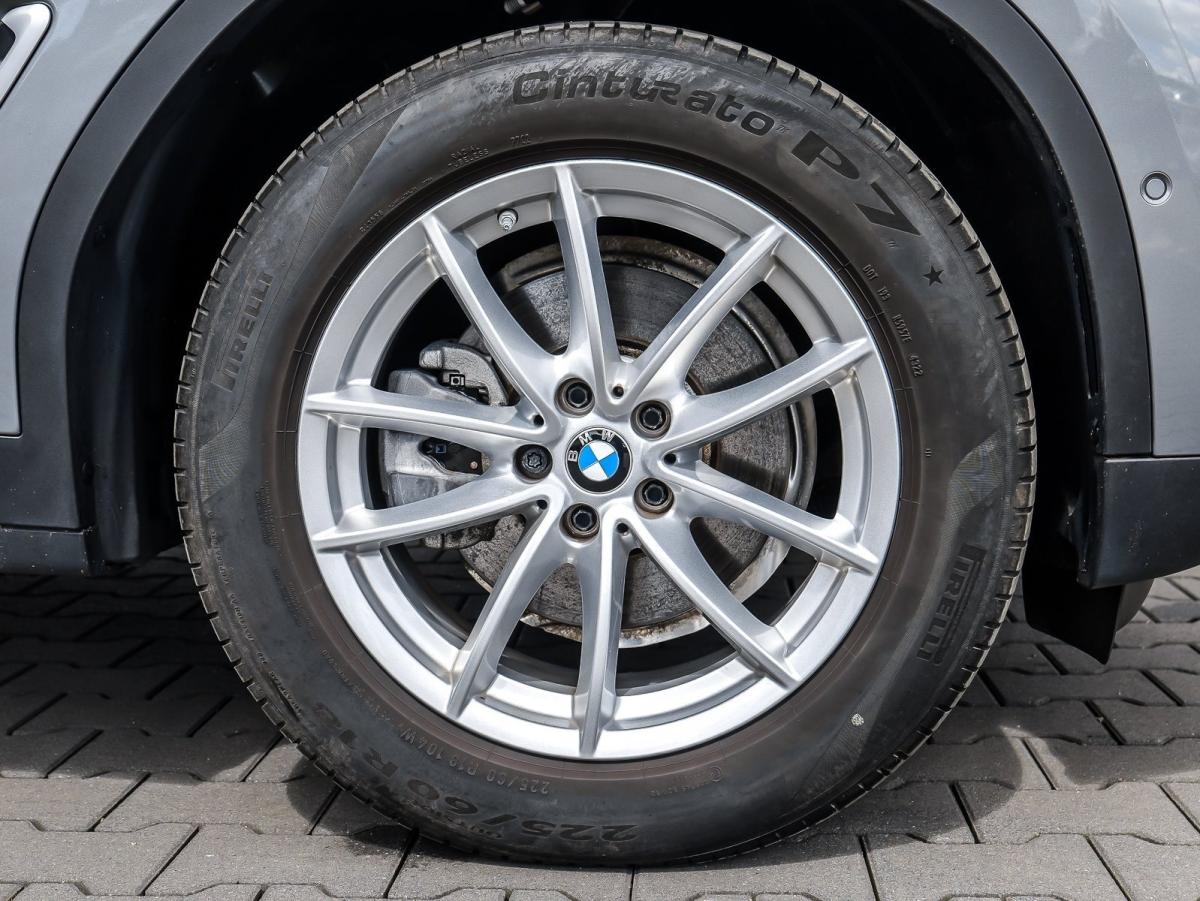 Originalaufnahme des Fahrzeugs Originalaufnahme des Fahrzeugs