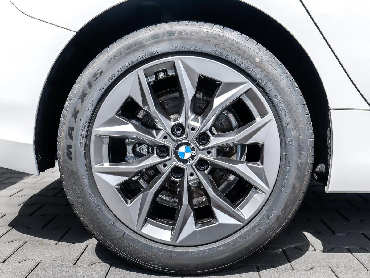 Originalaufnahme des Fahrzeugs Originalaufnahme des Fahrzeugs