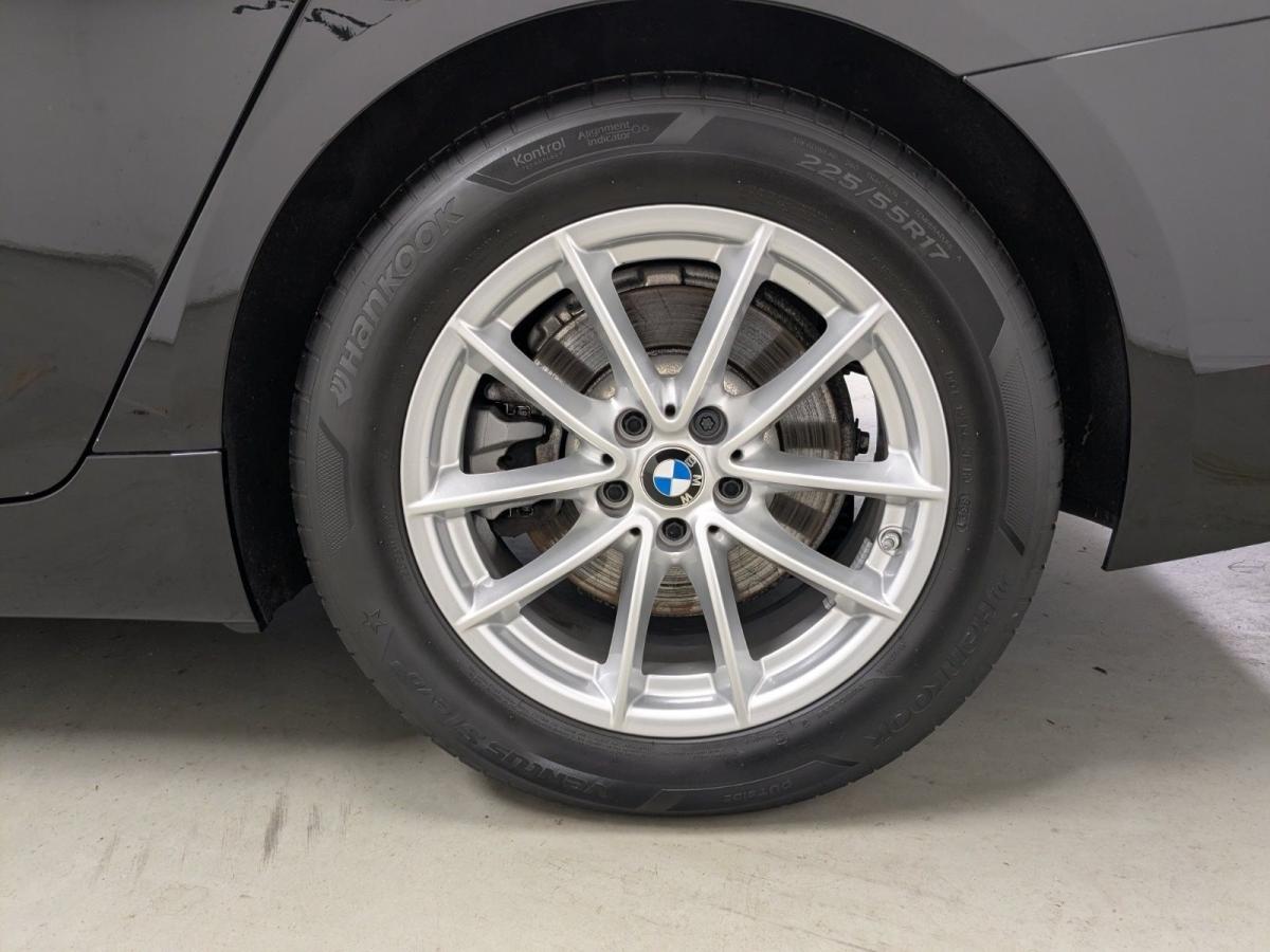 Originalaufnahme des Fahrzeugs Originalaufnahme des Fahrzeugs
