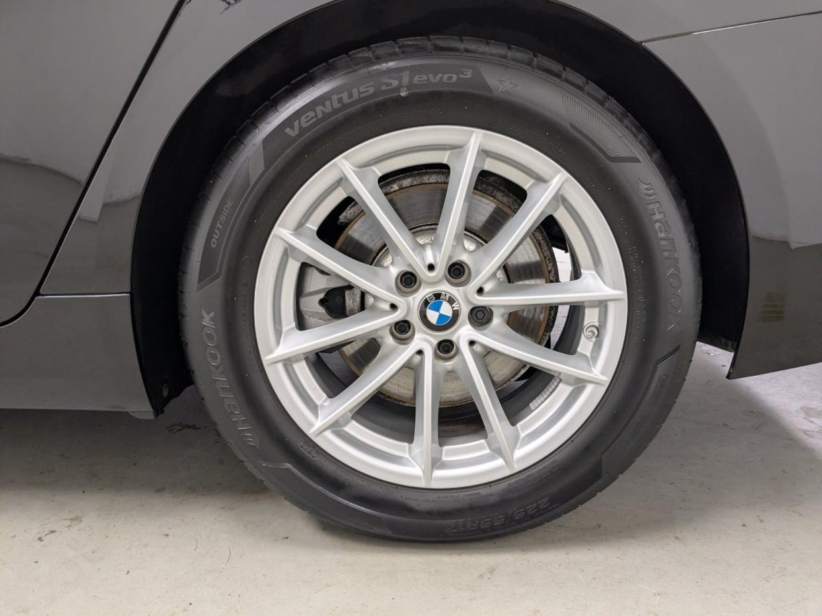 Originalaufnahme des Fahrzeugs Originalaufnahme des Fahrzeugs