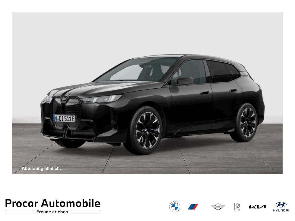BMW iX xDrive45 Originalaufnahme BMW iX xDrive45 Originalaufnahme