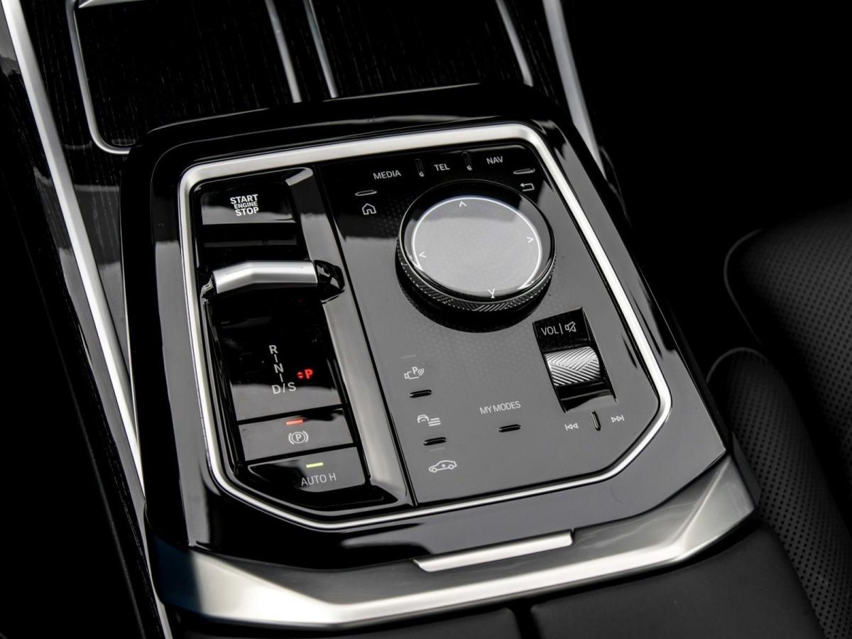 BMW 740d xDrive Limousine im Innenraum