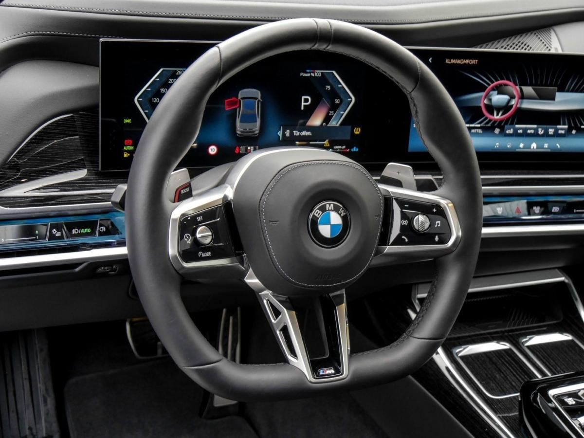 BMW 740d xDrive Limousine im Innenraum