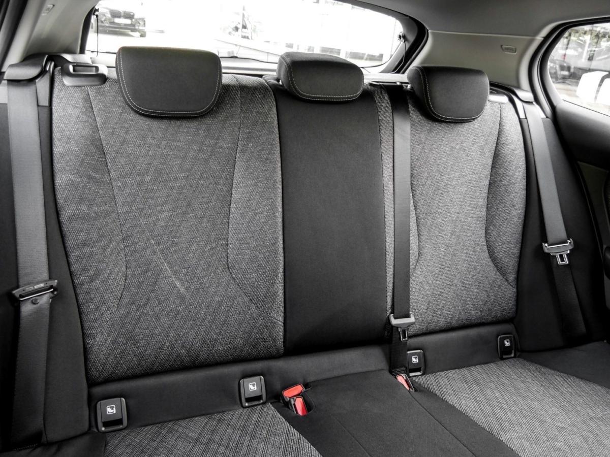 Originalaufnahme des Fahrzeugs Originalaufnahme des Fahrzeugs