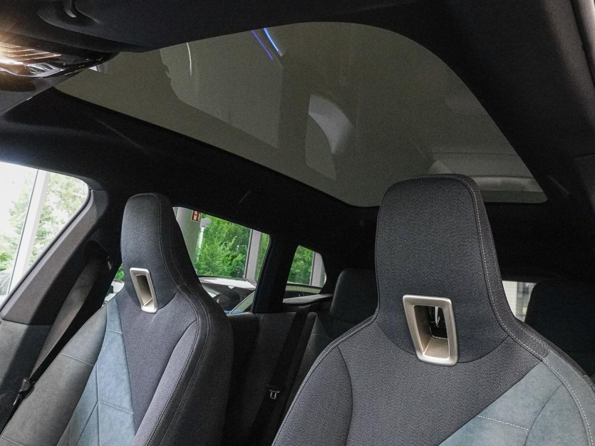 Originalaufnahme des Fahrzeugs Originalaufnahme des Fahrzeugs