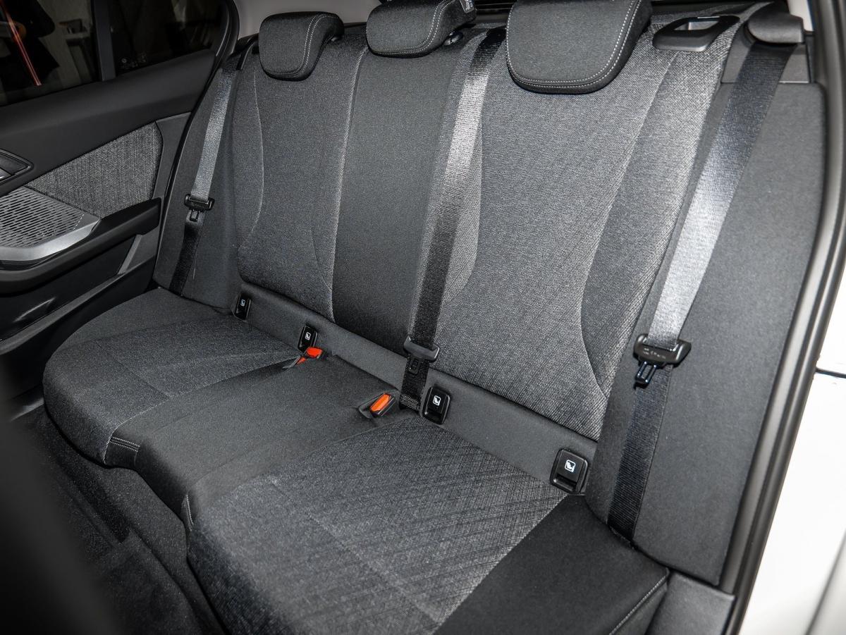 Originalaufnahme des Fahrzeugs Originalaufnahme des Fahrzeugs