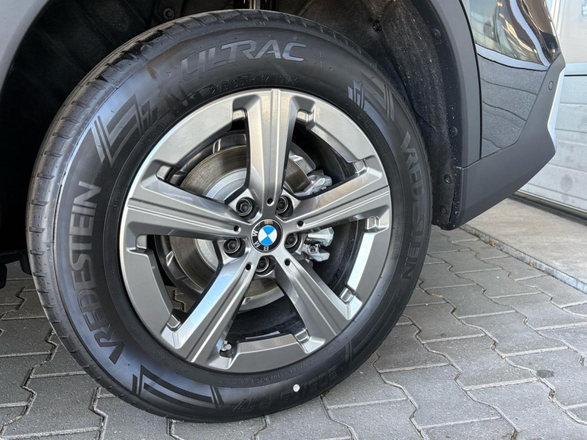 Originalaufnahme des Fahrzeugs Originalaufnahme des Fahrzeugs