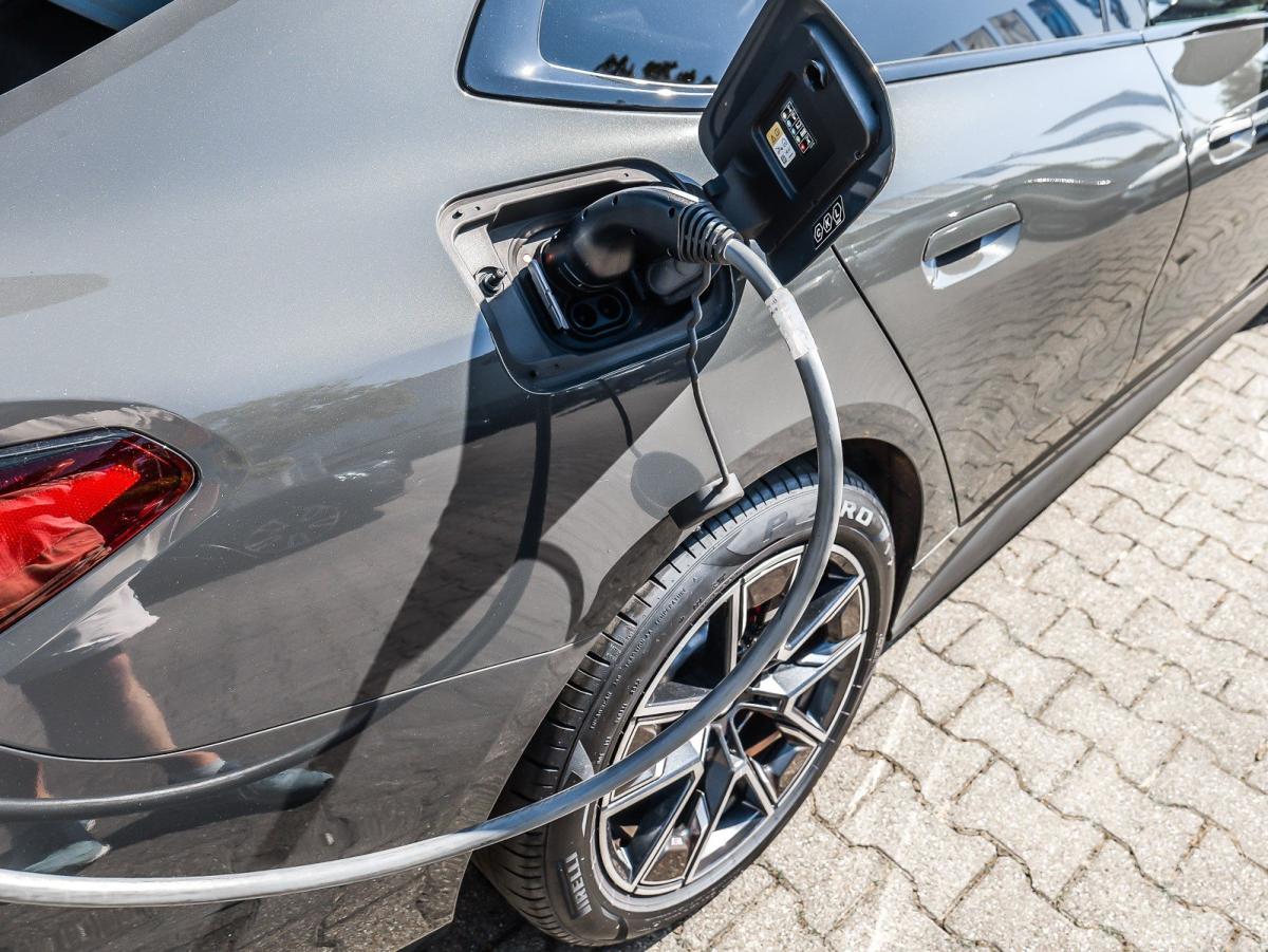 Originalaufnahme des Fahrzeugs Originalaufnahme des Fahrzeugs