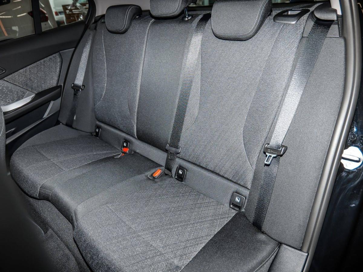 Originalaufnahme des Fahrzeugs Originalaufnahme des Fahrzeugs