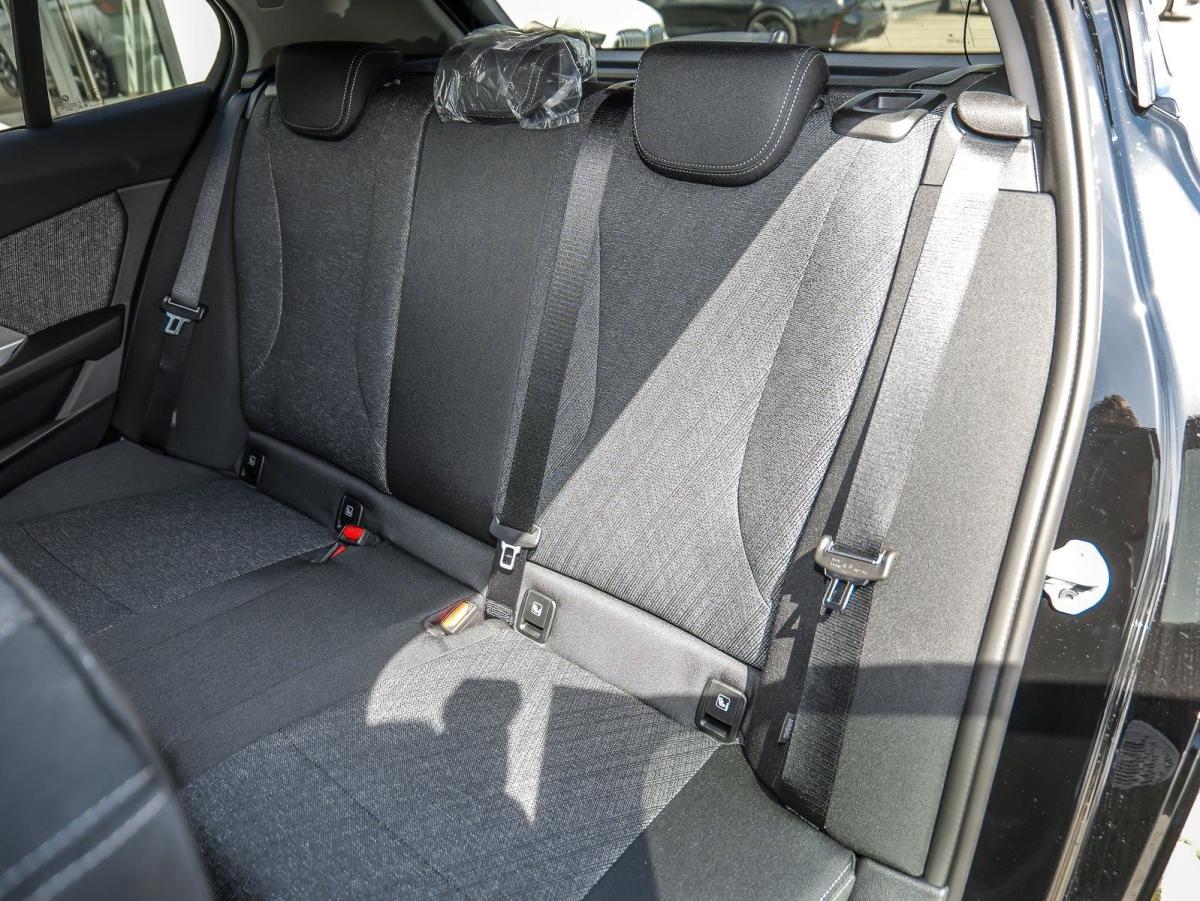 Originalaufnahme des Fahrzeugs Originalaufnahme des Fahrzeugs