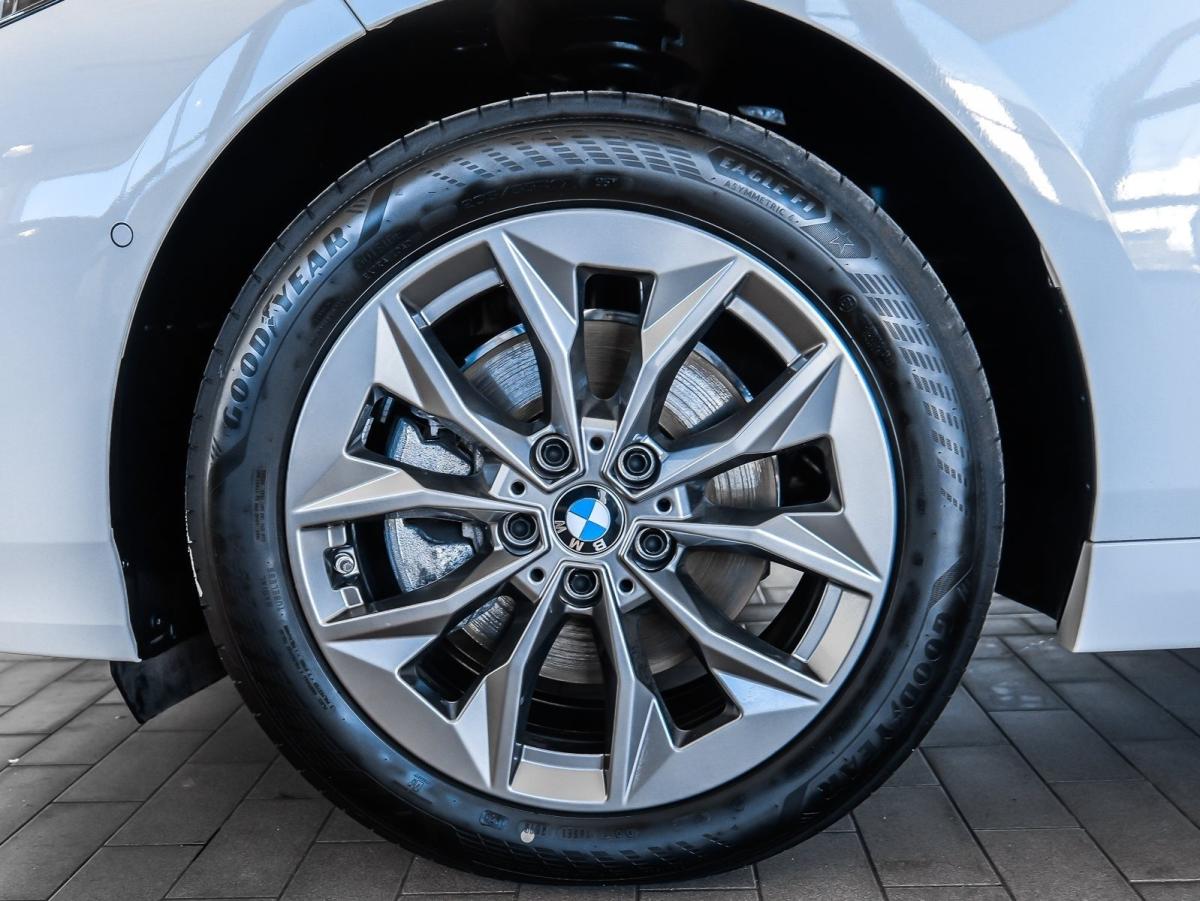 BMW 120 mit Detailansicht auf die Felgen