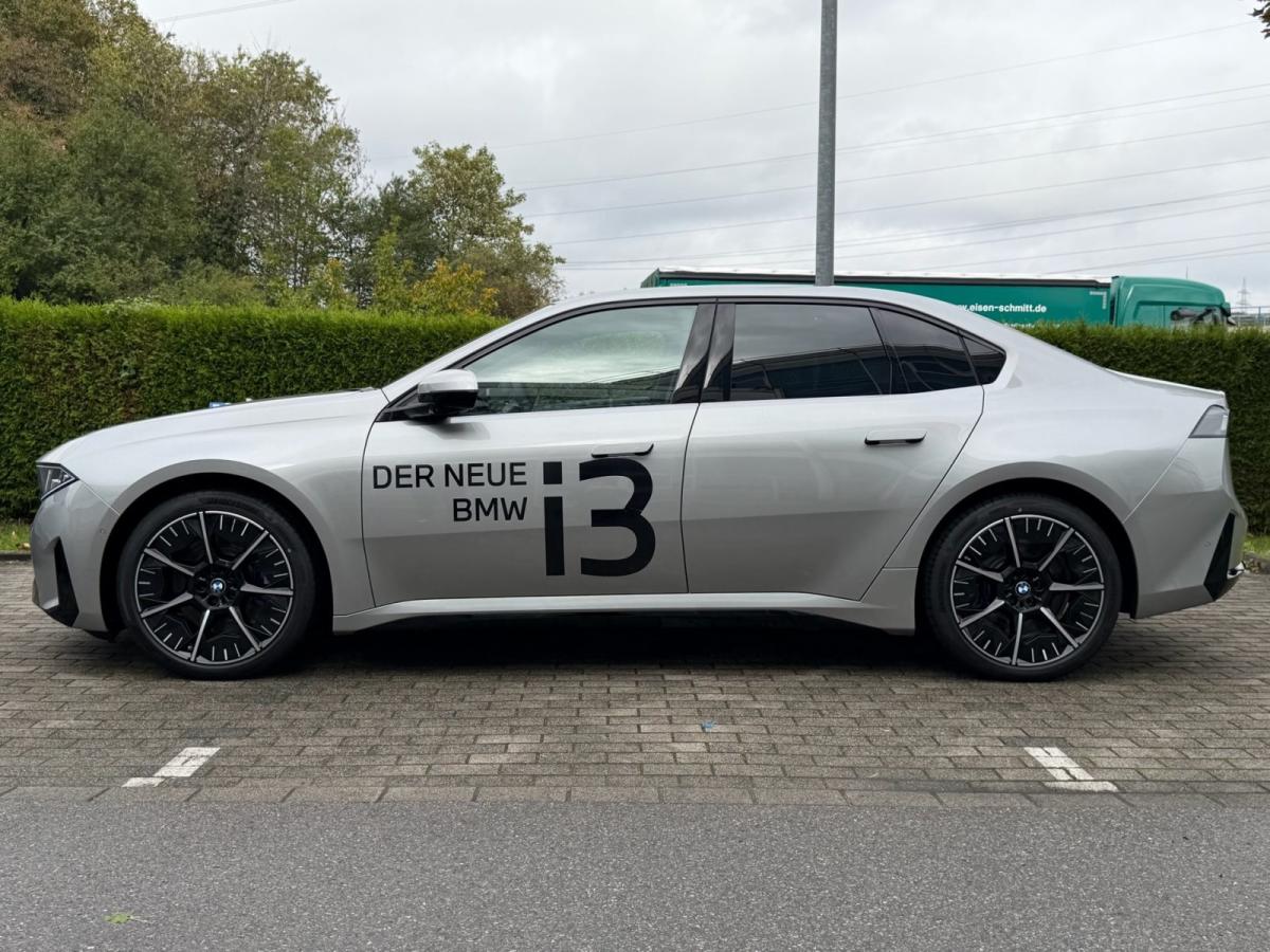Originalaufnahme des Fahrzeugs Originalaufnahme des Fahrzeugs