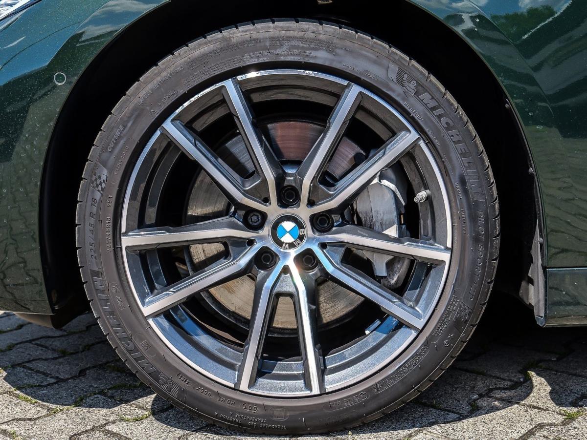 Originalaufnahme des Fahrzeugs Originalaufnahme des Fahrzeugs
