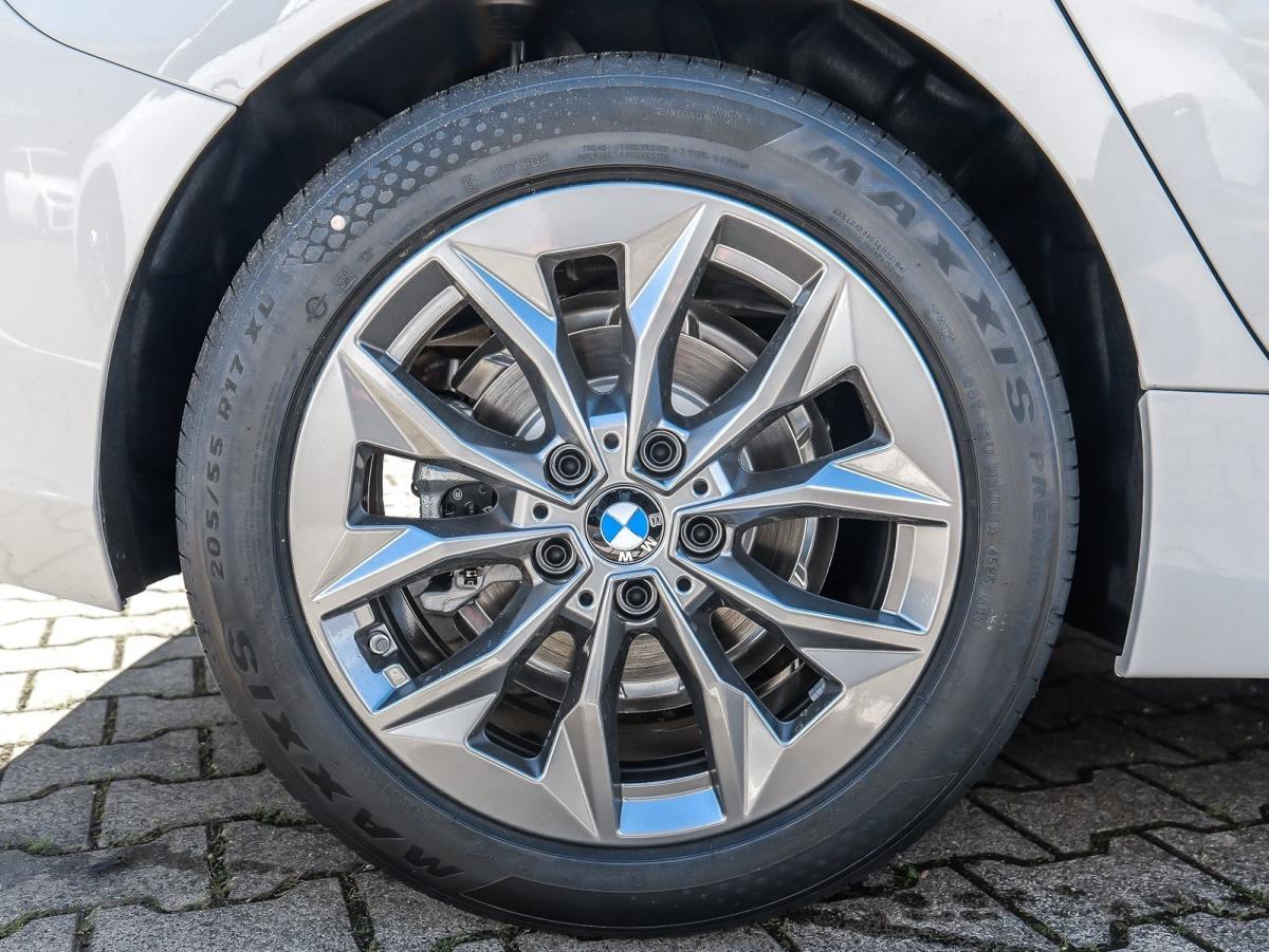 Originalaufnahme des Fahrzeugs Originalaufnahme des Fahrzeugs