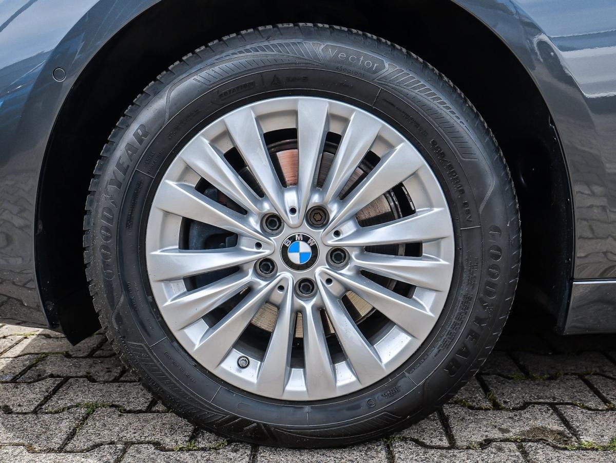 Originalaufnahme des Fahrzeugs Originalaufnahme des Fahrzeugs