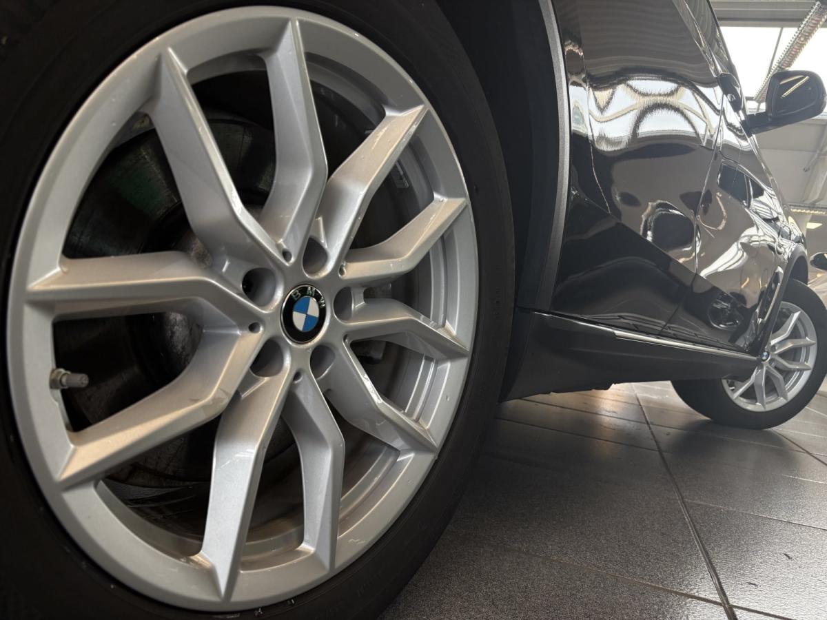 Originalaufnahme des Fahrzeugs Originalaufnahme des Fahrzeugs