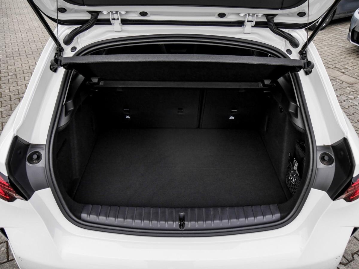 BMW 120 im Innenraum