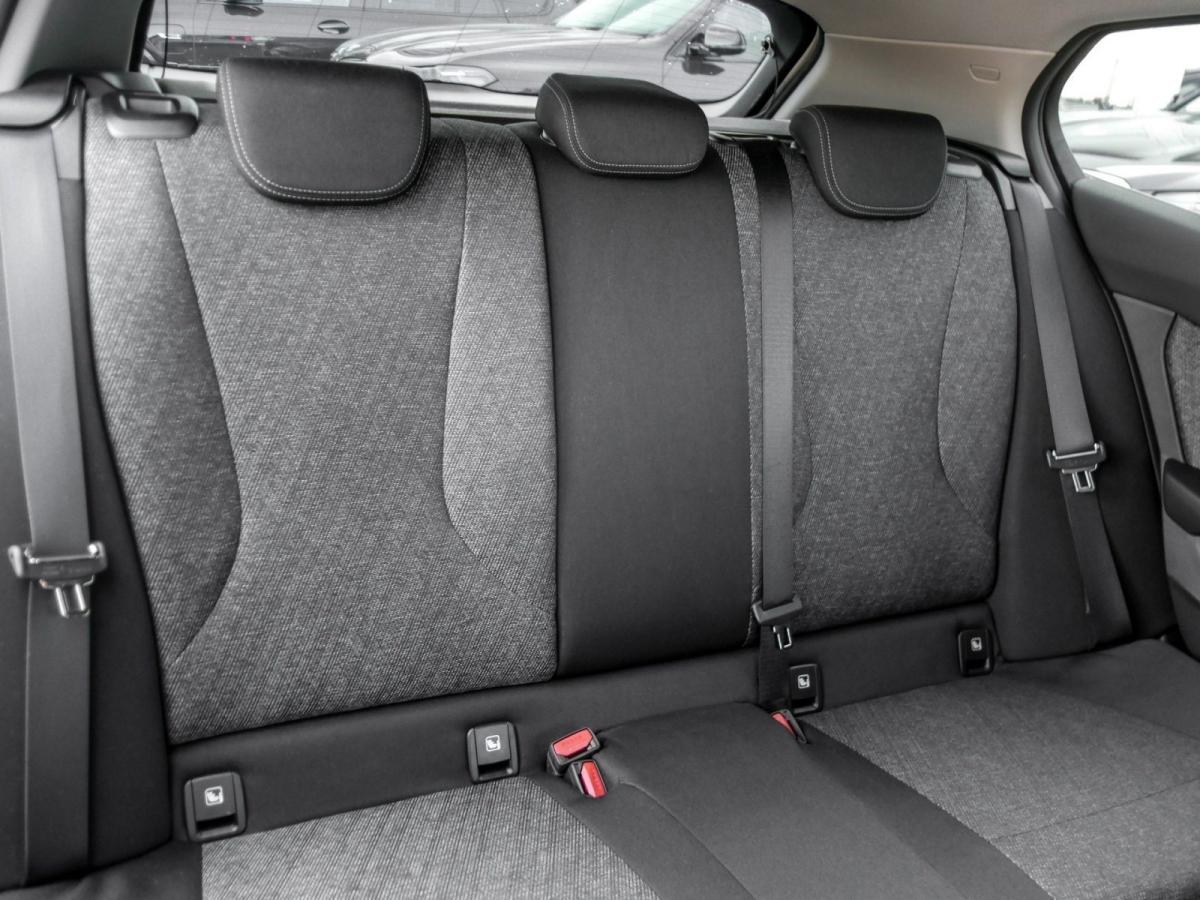 BMW 120 im Innenraum