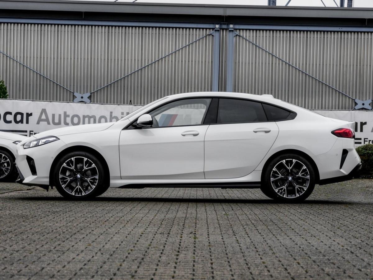 Originalaufnahme des Fahrzeugs Originalaufnahme des Fahrzeugs