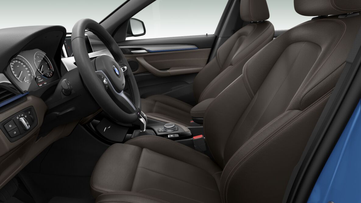 BMW BMW X im Innenraum seitlich