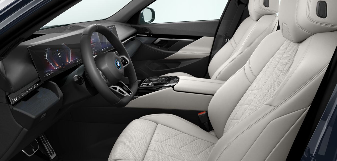 BMW BMW 5er im Innenraum seitlich BMW BMW 5er im Innenraum seitlich