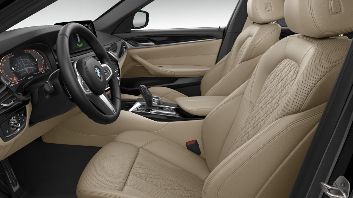 BMW BMW 5er im Innenraum seitlich BMW BMW 5er im Innenraum seitlich